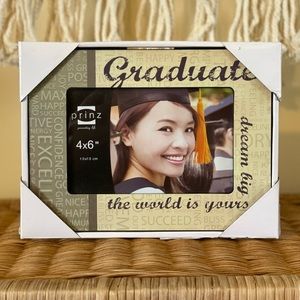 🎓NWT ✨ Prinz 4”x6” “Graduate - dream big the world is yours” Picture Frame🎓